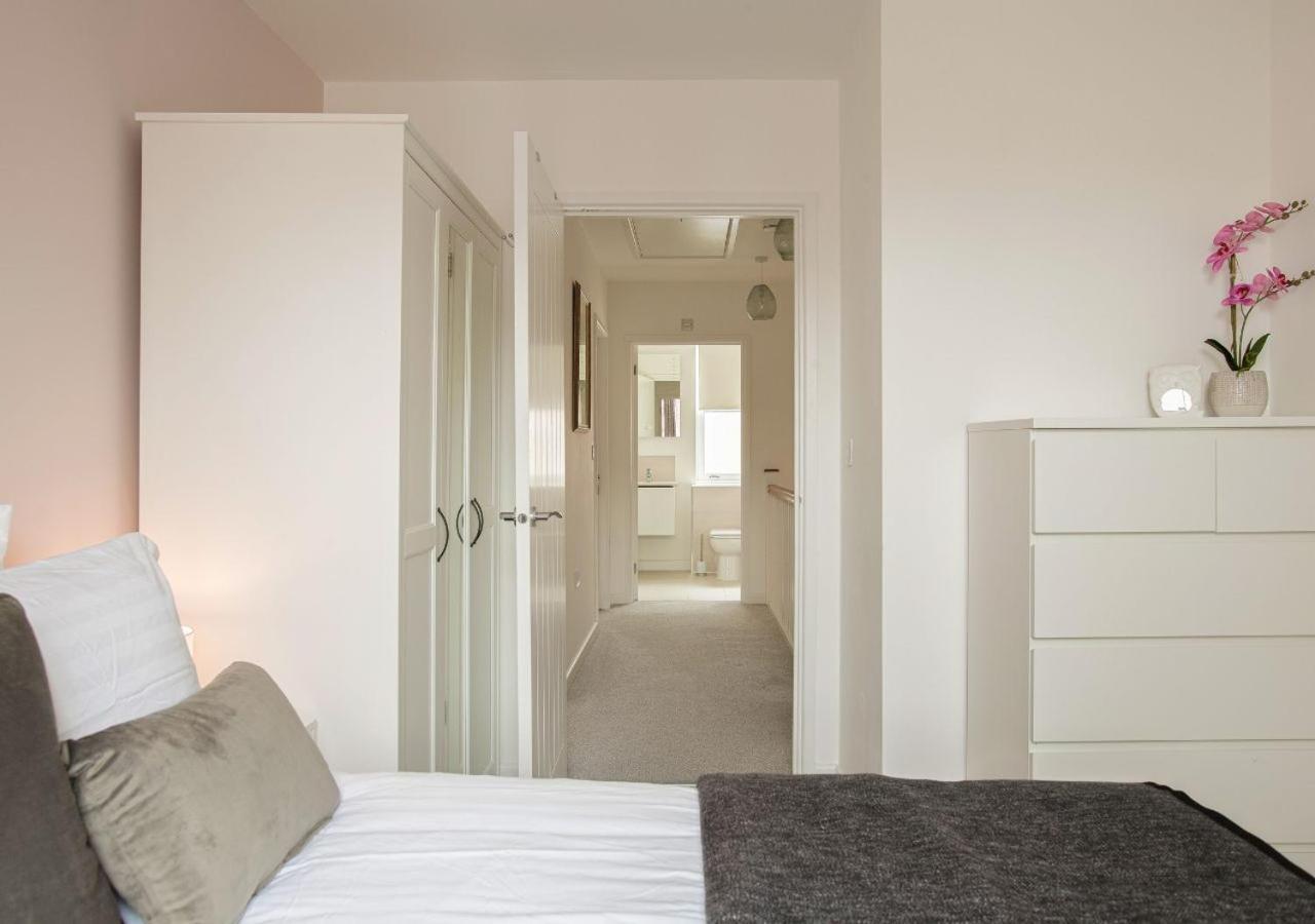 Вилла Stunning 2 Bed With Private Patio And Free Parking Челтенхам Экстерьер фото